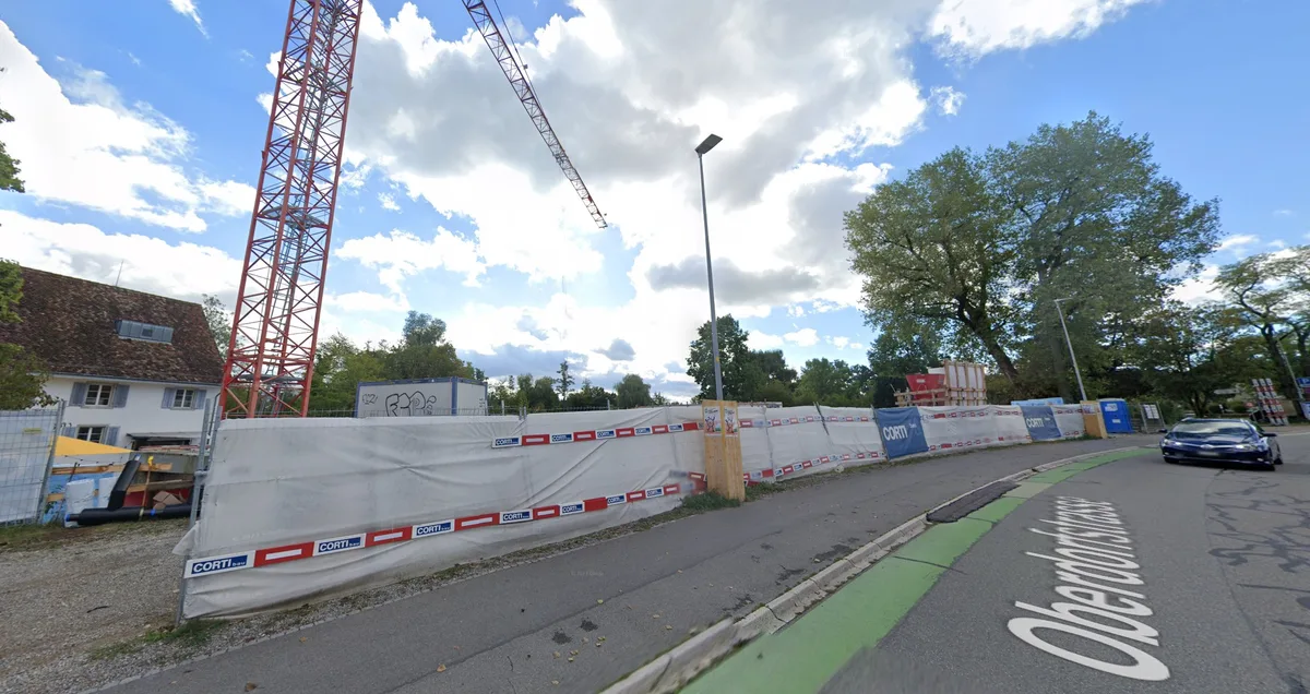 Baustelle mit Krahn